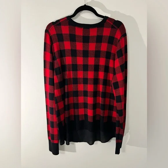Buffalo plaid sweater, crewneck, faux shell lining at bottom. Cute for winter! - Picture 3 of 5